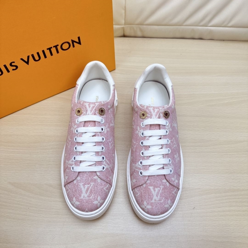 l**is V*t*n sneakers